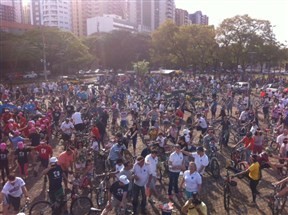 No feriado da padroeira de Maringá, Igreja Católica promove passeio ciclístico e caminhada com a família